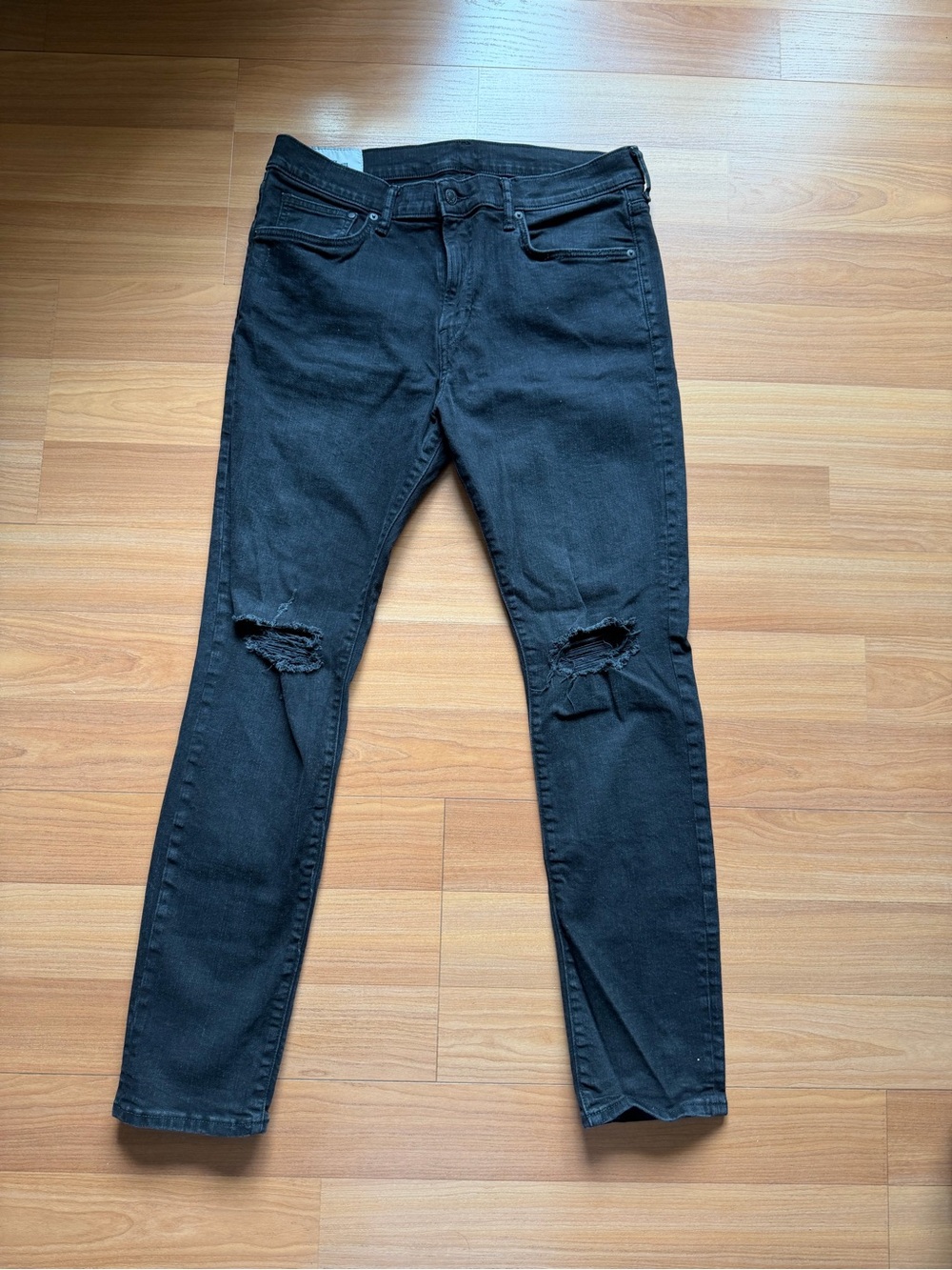 H&M Men’s 38x32 Black Ripped Skinny Jeans Distressed Denim